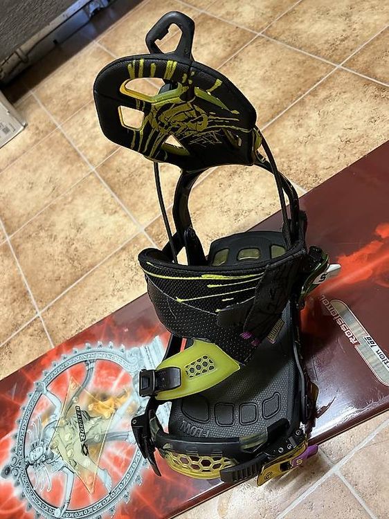 Top Snowboard mit flow Bindung 4
