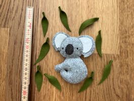 Koala aus Filz (mit Blättli) handmade with 🤍