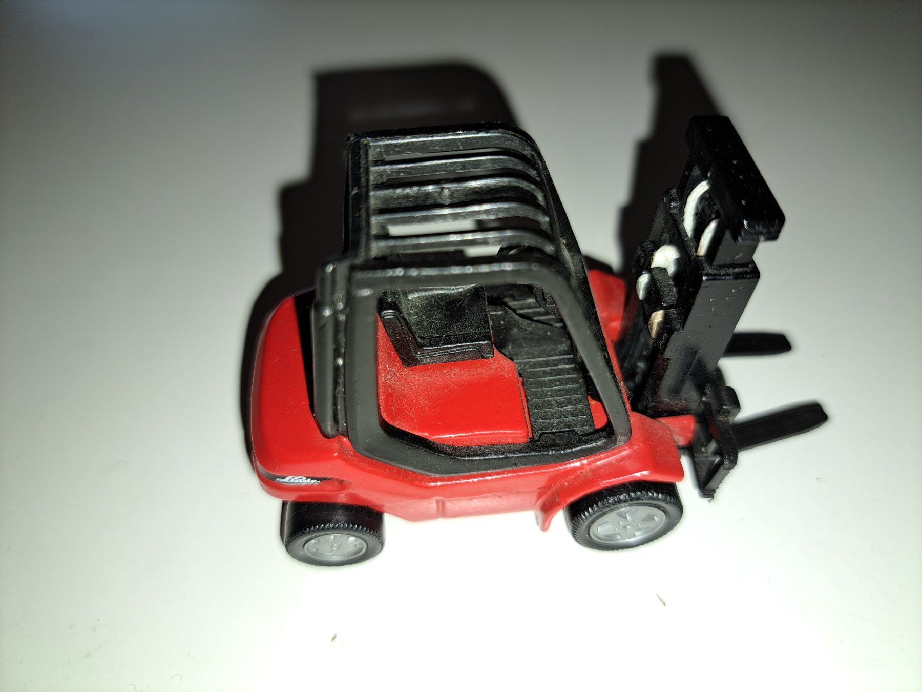 Carrelli elevatori e a forche: Spielzeug Gabelstapler, rot, Top Zustand! – Usato da Spiez venduto da Pistach99