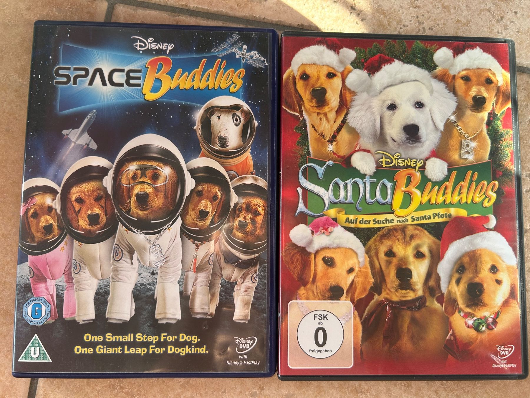 Tutti i DVDs: 2 DVDs: Space Buddies und Santa Buddies – Usato da Oberkulm venduto da angela_05