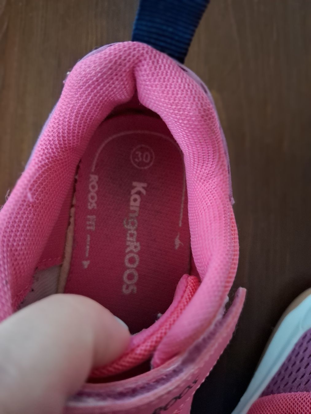 Scarpe per ragazze: Hallenturnschuhe Gr 30 – Usato da Hätzingen venduto da Snoopi84 3