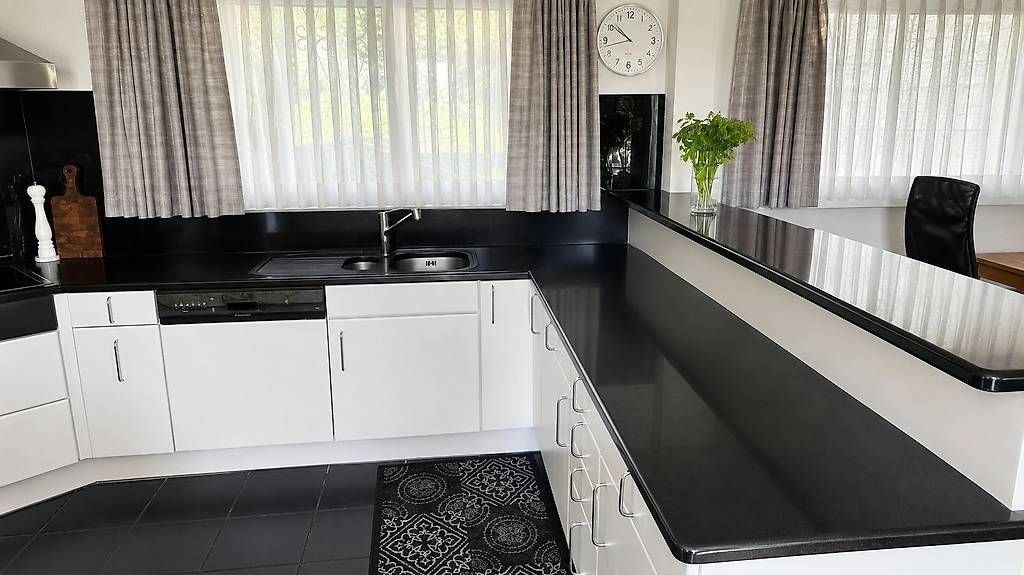 Cucine complete: Vollholzküche – Usato da Wil SG venduto da Dasche 1