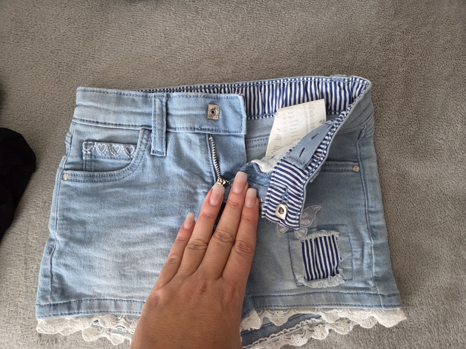 Pantaloni: Shorts Grüsse 110 – Usato da Aarburg venduto da augenschmaus8 1