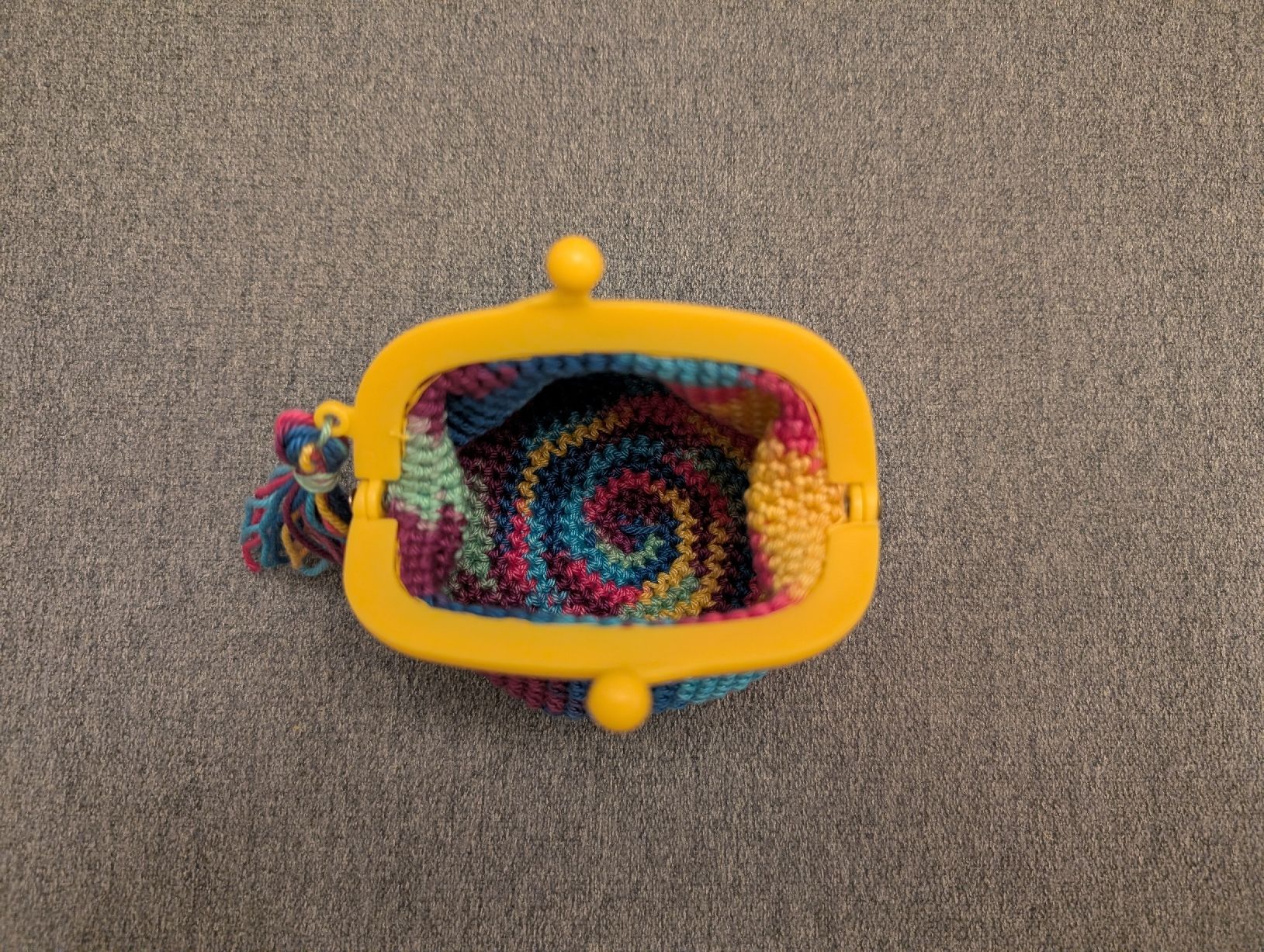 Portafogli: Handgemachter Münzhalter – Nuovo e nell'imballaggio originale da Würenlos venduto da Pearl_sHobbyCrochet 1