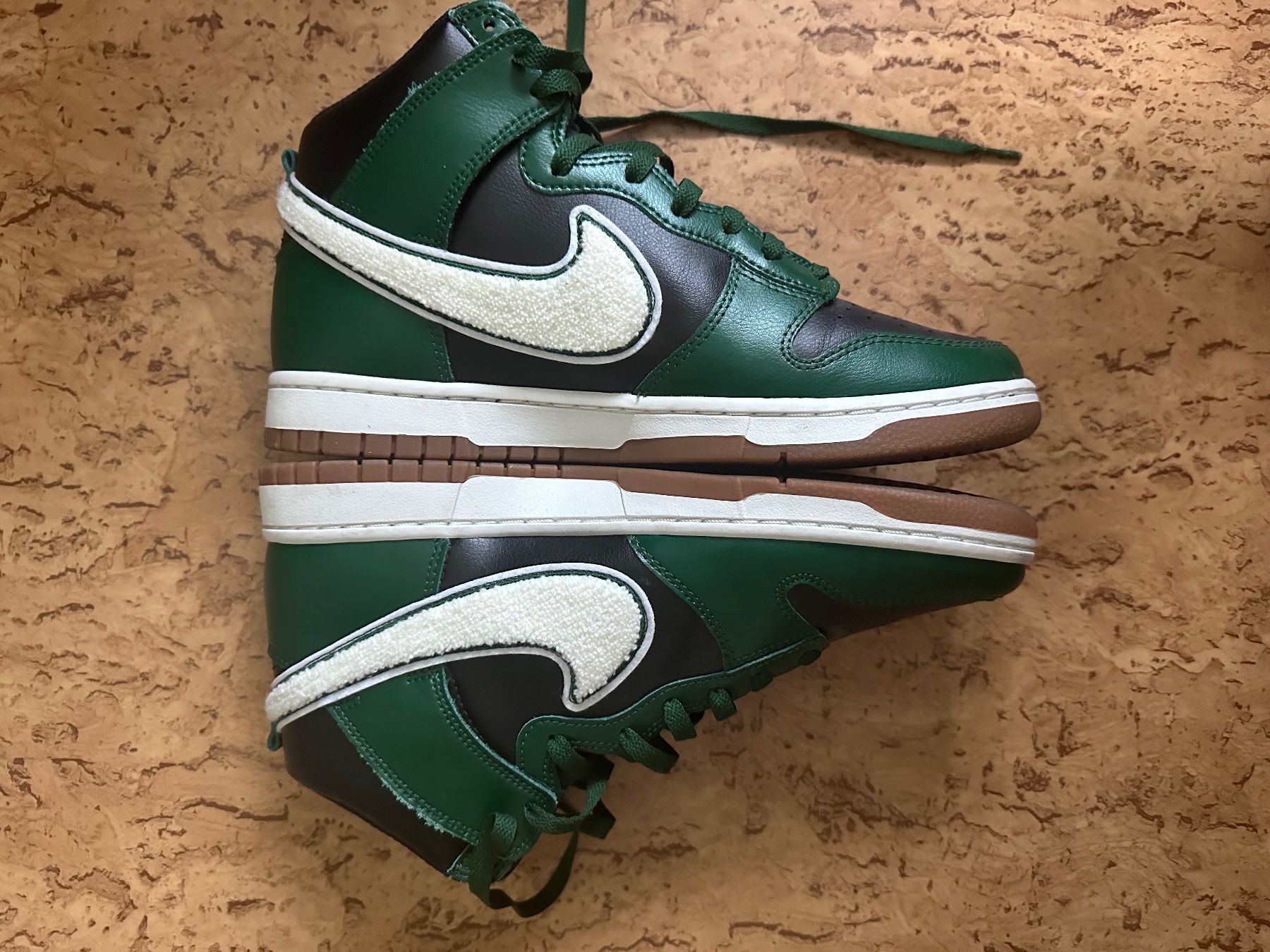 Nike Scarpe da uomo: Nike Dunk Hi Rétro – Usato da Hauterive NE venduto da FW7-TECH