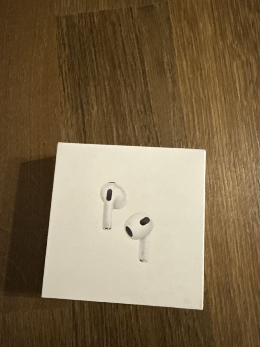 Apple Kopfhörer: Apple AirPods 3. Generation mit Lightning Case neu+Ladekabl – Gebraucht aus Mels von den_8kpk