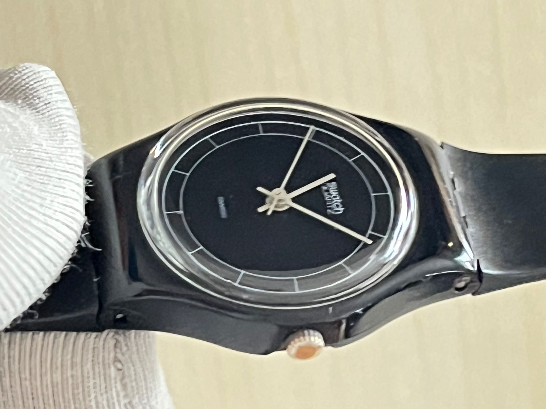 Swatch Orologi: Schlichte Swatch Damenuhr, schwarzes Design – Usato da Grenchen venduto da chththl 4