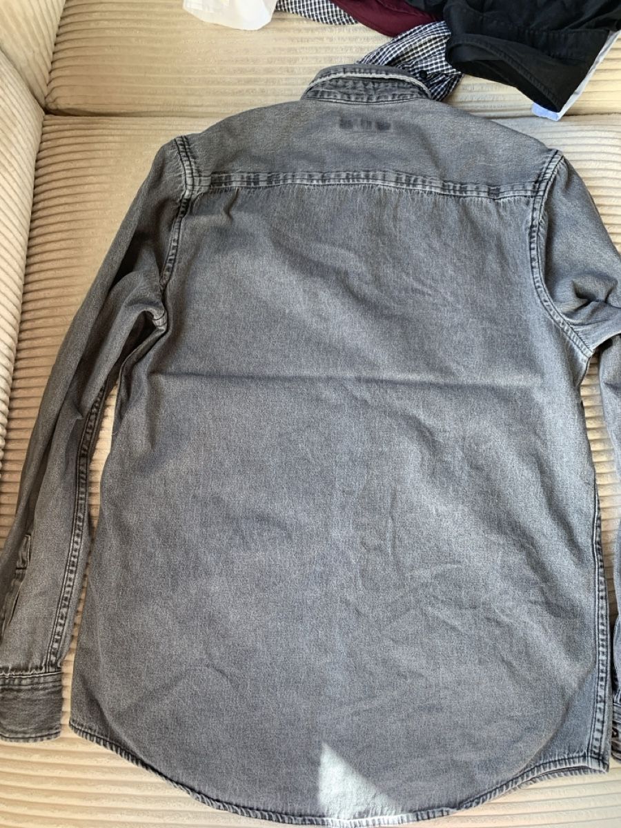 Chemises: Chemise  – D'occasion à Prangins par val_2c72 1