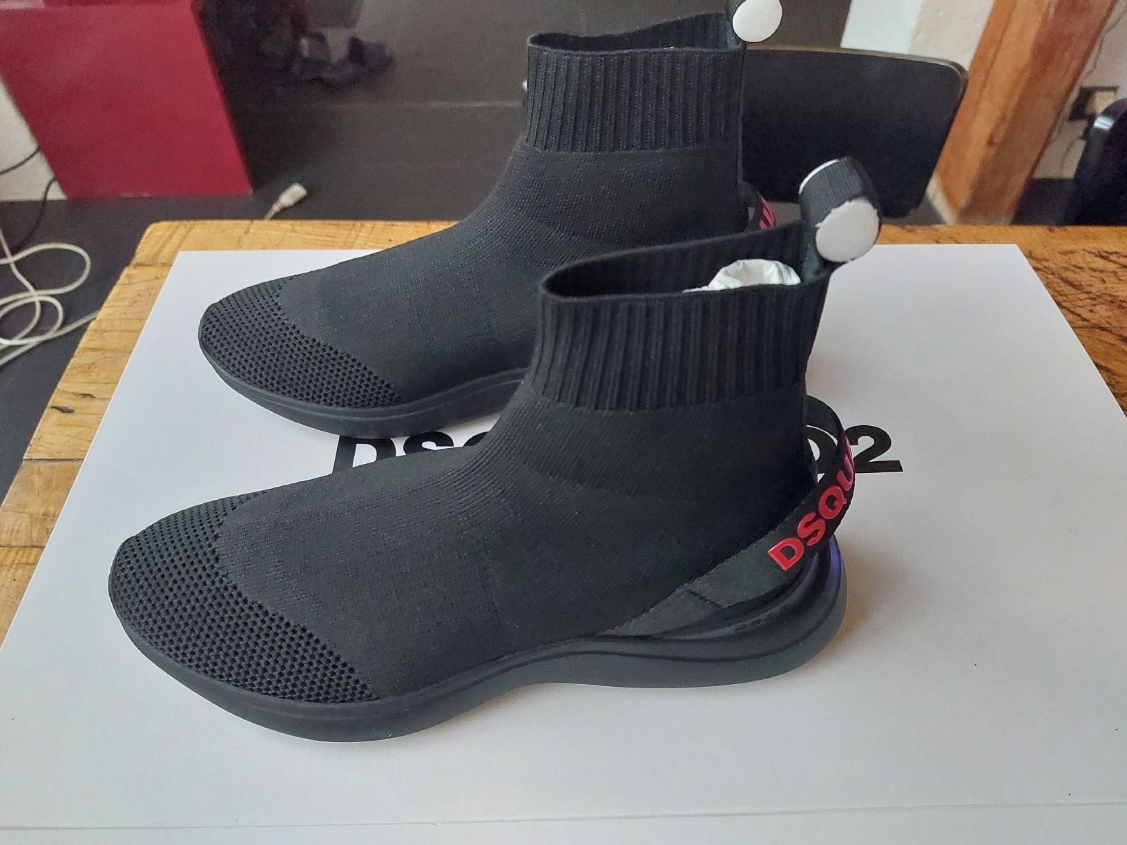 Dsquared2 Scarpe da uomo: Baskets Dsquared2 Fly Neuves Pointure 41 – Nuovo e nell'imballaggio originale da Goumoens-le-Jux venduto da Zazu18 2