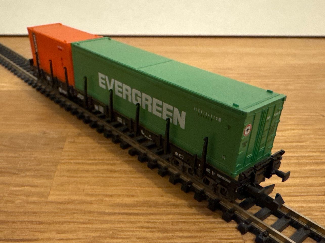 Fleischmann Modelleisenbahnen: Fleischmann 8249 DB Rungenwagen beladen – Neu (gemäss Beschreibung) aus Schlierbach von Look8 1