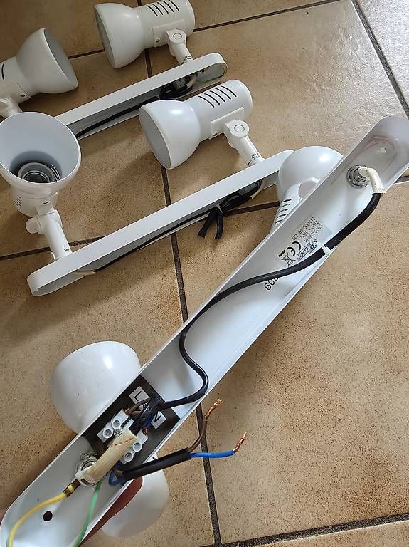 Lampade: Le lot de 3 luminaires – Usato da Lausanne venduto da yannaroundtheworld 1