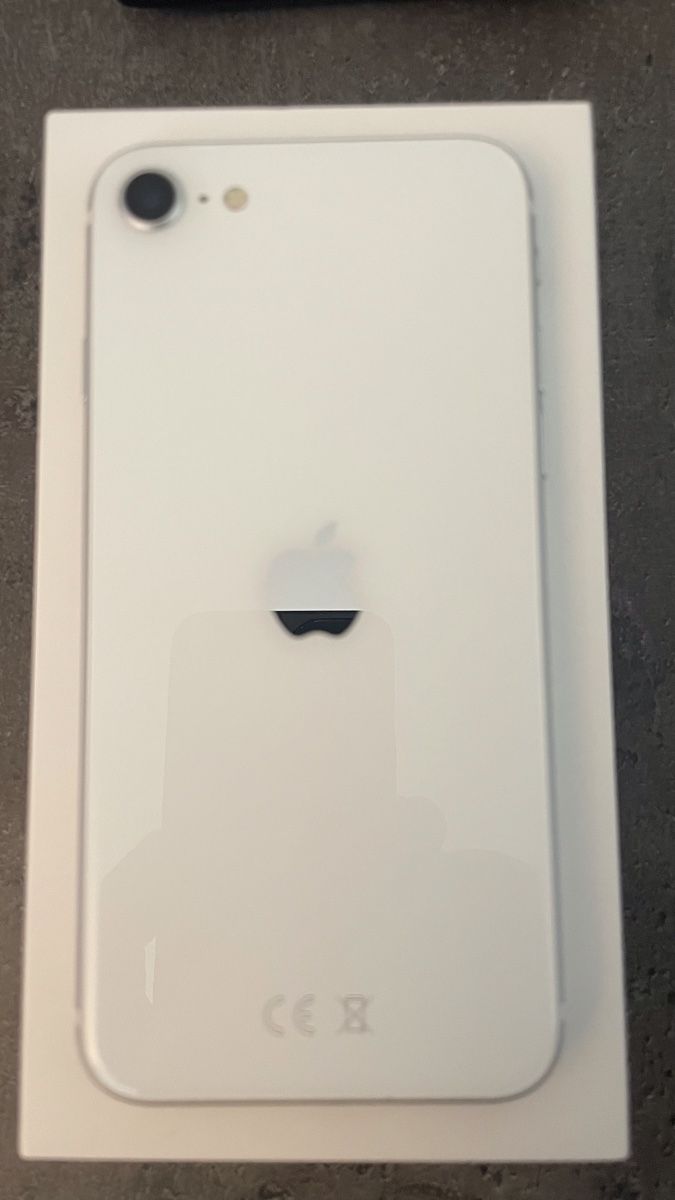 Apple Handys / Smartphones: Apple iPhone SE 2. Generation – Gebraucht aus Chur von dav_8shr 1