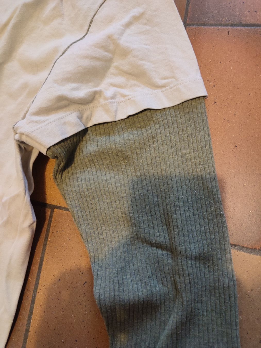 Maillots de corps & Pantalons: maglia leggera Energie – D'occasion à Ascona par Artik3 3