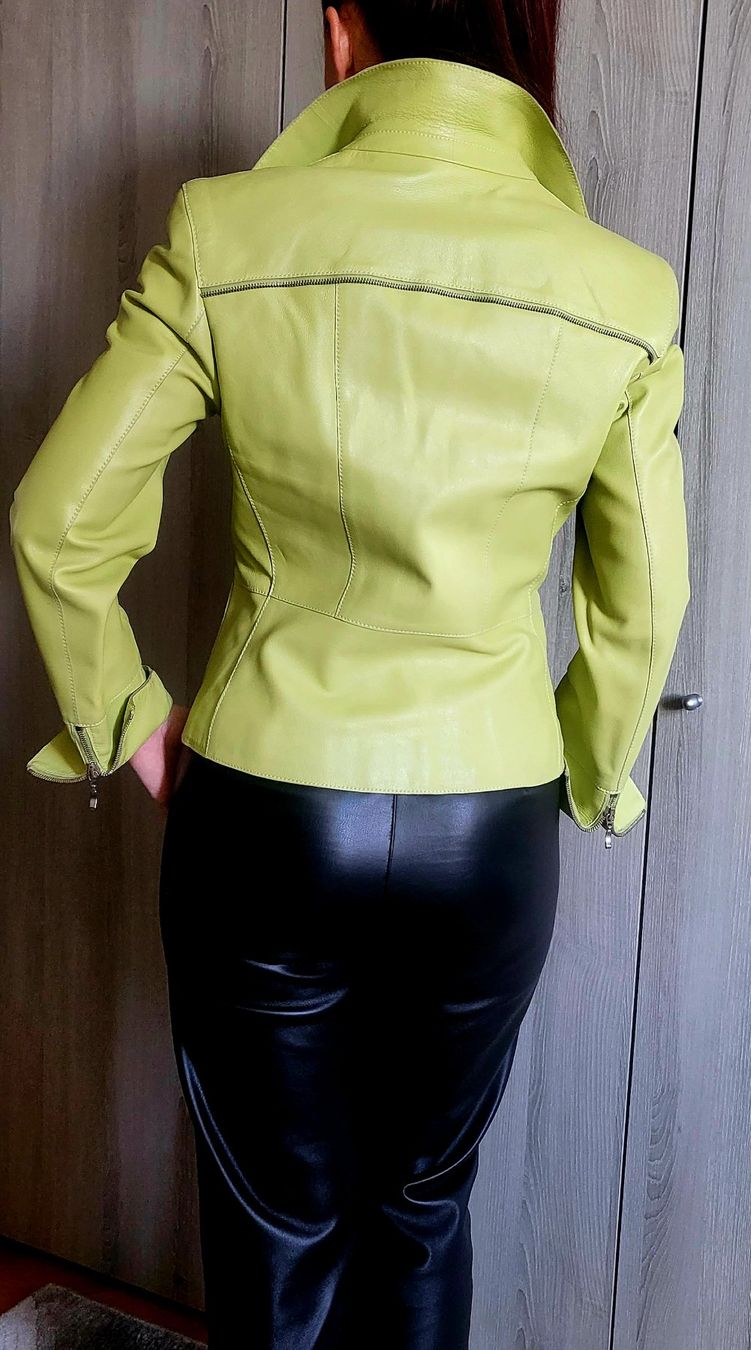 Madeleine Giacche: Veste en cuir Madeleine, taille 34. – Usato da Neuchâtel venduto da wikit 1