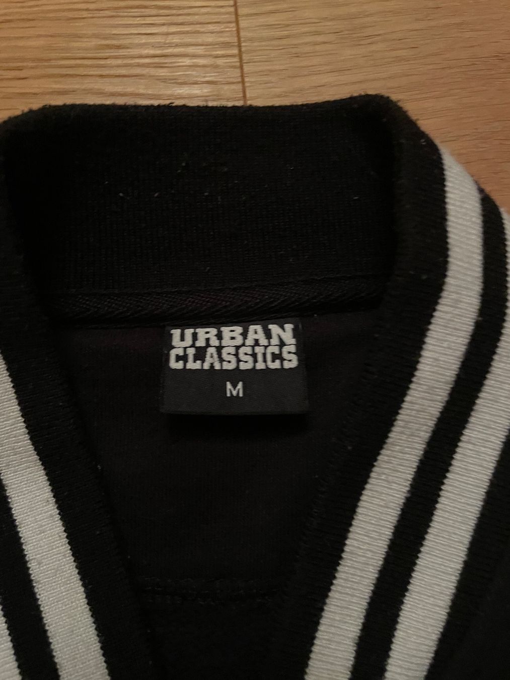 Giacche: College Jacke schwarz Grösse M – Usato da Basel venduto da joh_vl7m 2