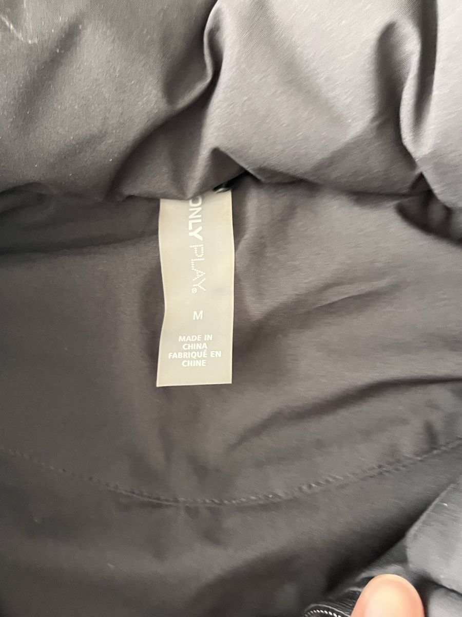 Only Gilet & Giacche senza maniche: Only Steppweste, Grösse M – Usato da Niederwangen BE venduto da mcp_l62p 1