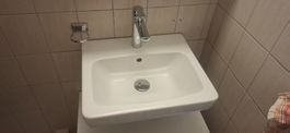 Waschbecken mit KWC mischer