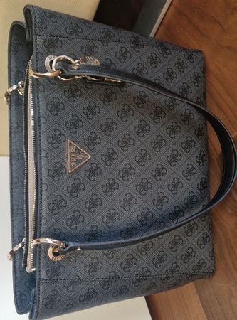 Handtasche Guess fast wie neu 