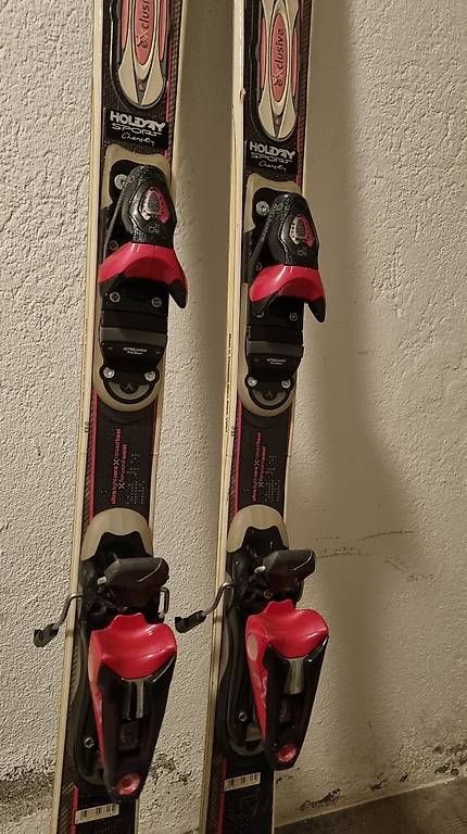 Dynastar Sci: Je vends des ski Dynastar exclusive 11 avec fixations 153cm – Usato da Monthey venduto da darkmine 3