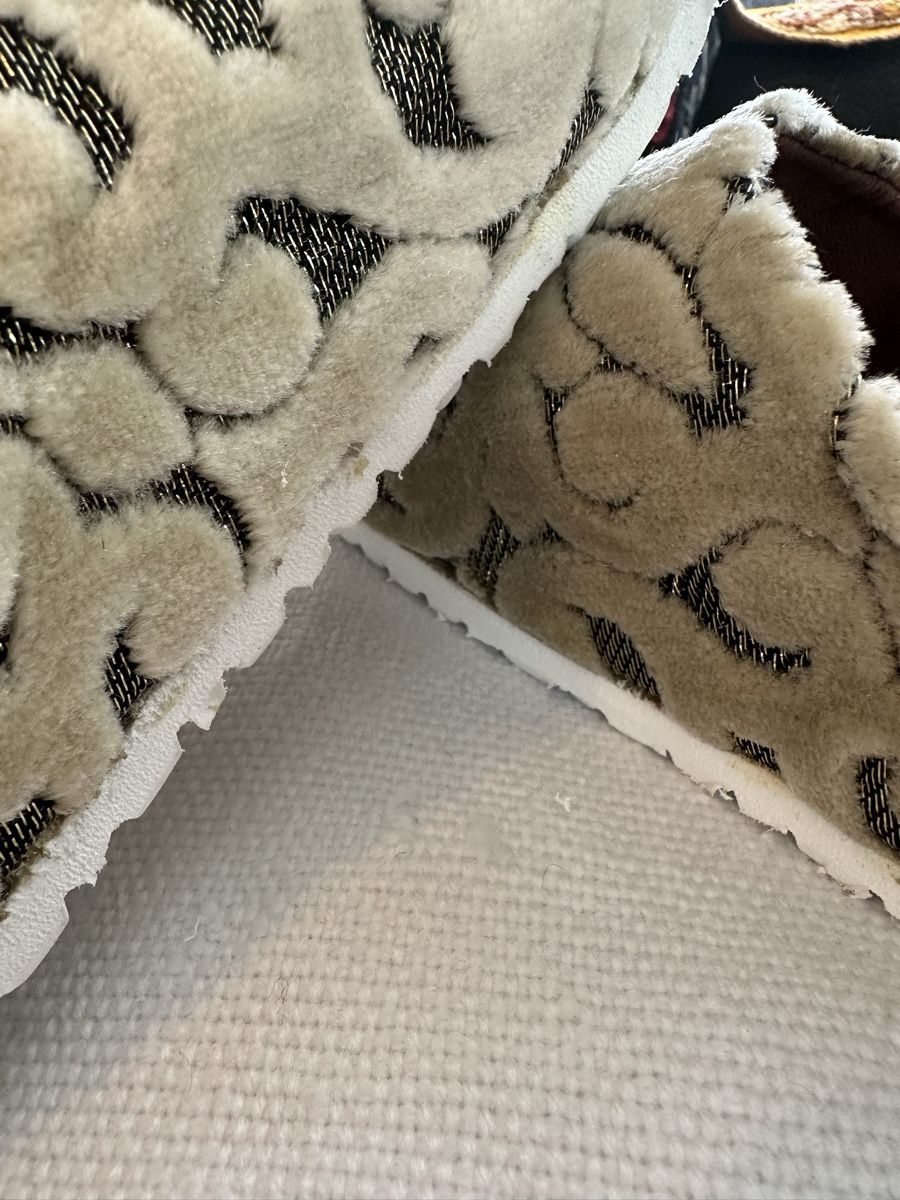 Damenschuhe: Schuhe/ Halbschuhe/ Hausschuhe handgefertigt – Neu und originalverpackt aus Opfikon von Zentou 3