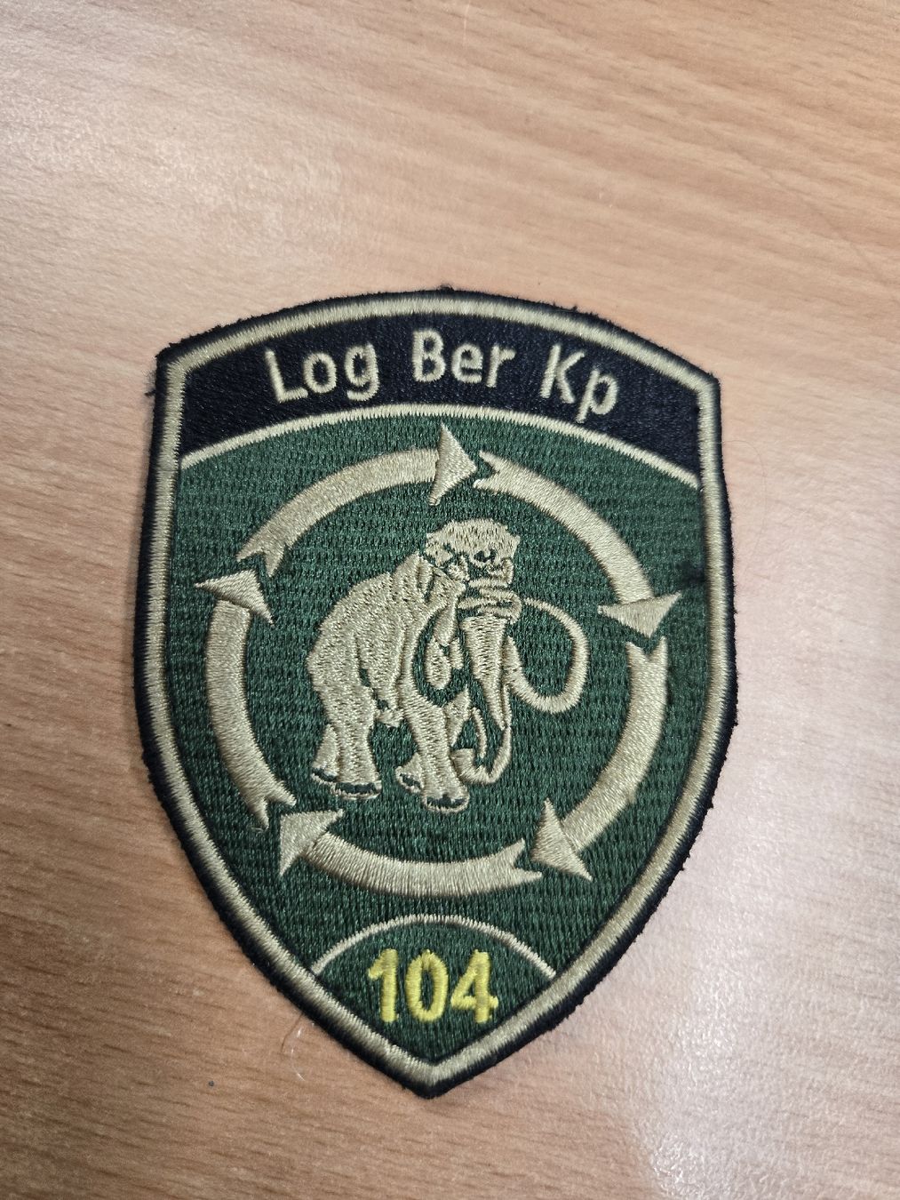 Schweizer Armee Placchette & Badge: Badge  Log Ber Kp 104 mit klett – Nuovo (secondo la descrizione) da Wolfhalden venduto da ion_z9kr