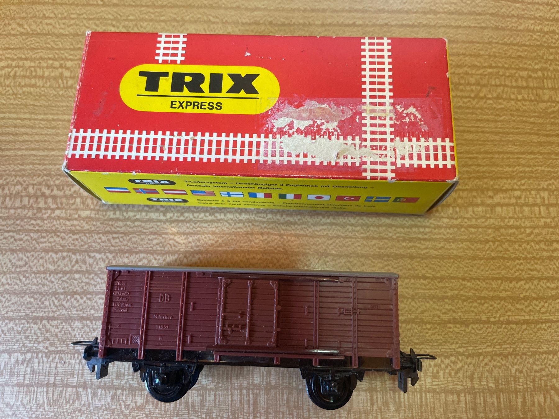 Trix Modellini di ferrovie: Trix Express H0 3453 2-Achser Güterwagen – Usato da Suhr venduto da Daneli7 4