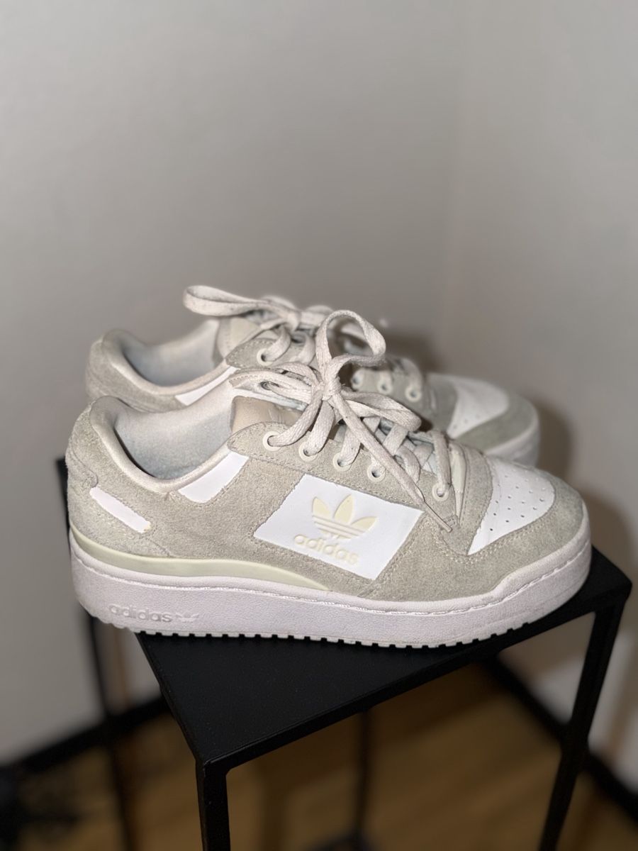 Adidas Scarpe da donna: Adidas Sneaker – Usato da Niederuzwil venduto da Lisascloset