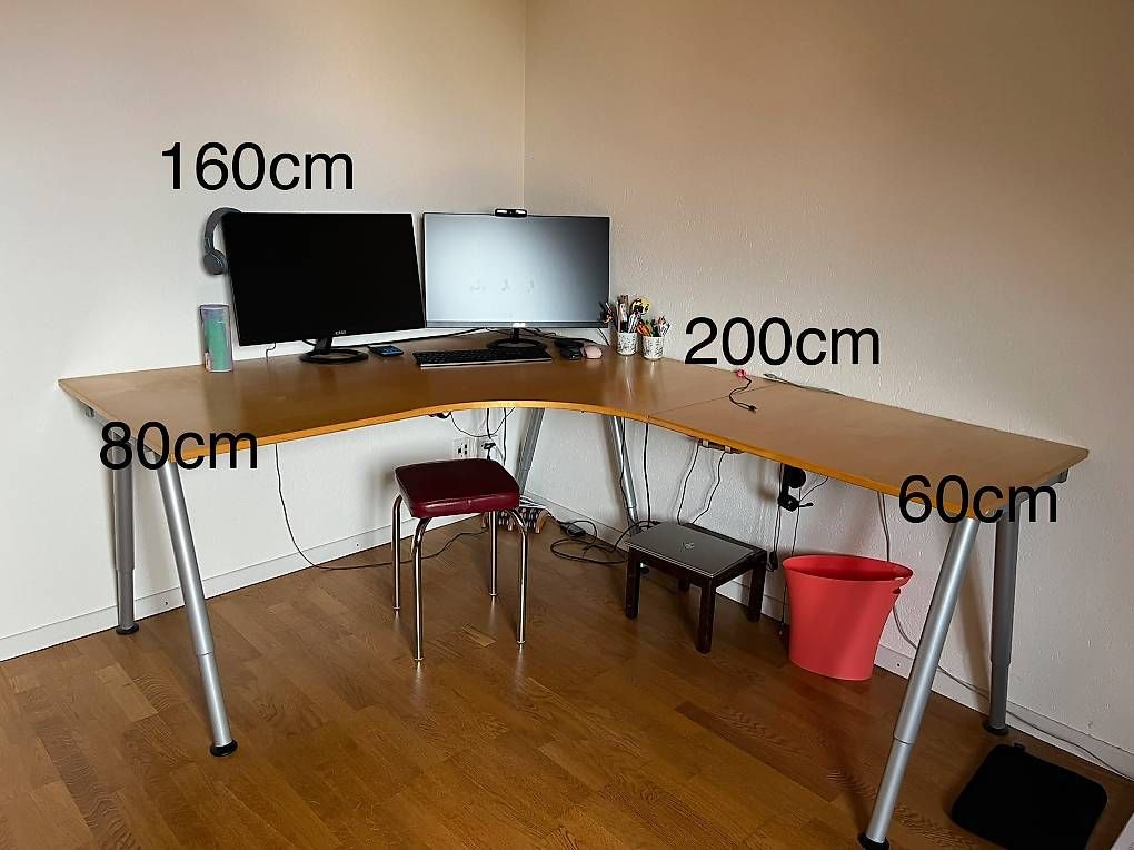 Ikea Bureaux: Eckpult zu verschenken – D'occasion à Buttwil par Pixie30