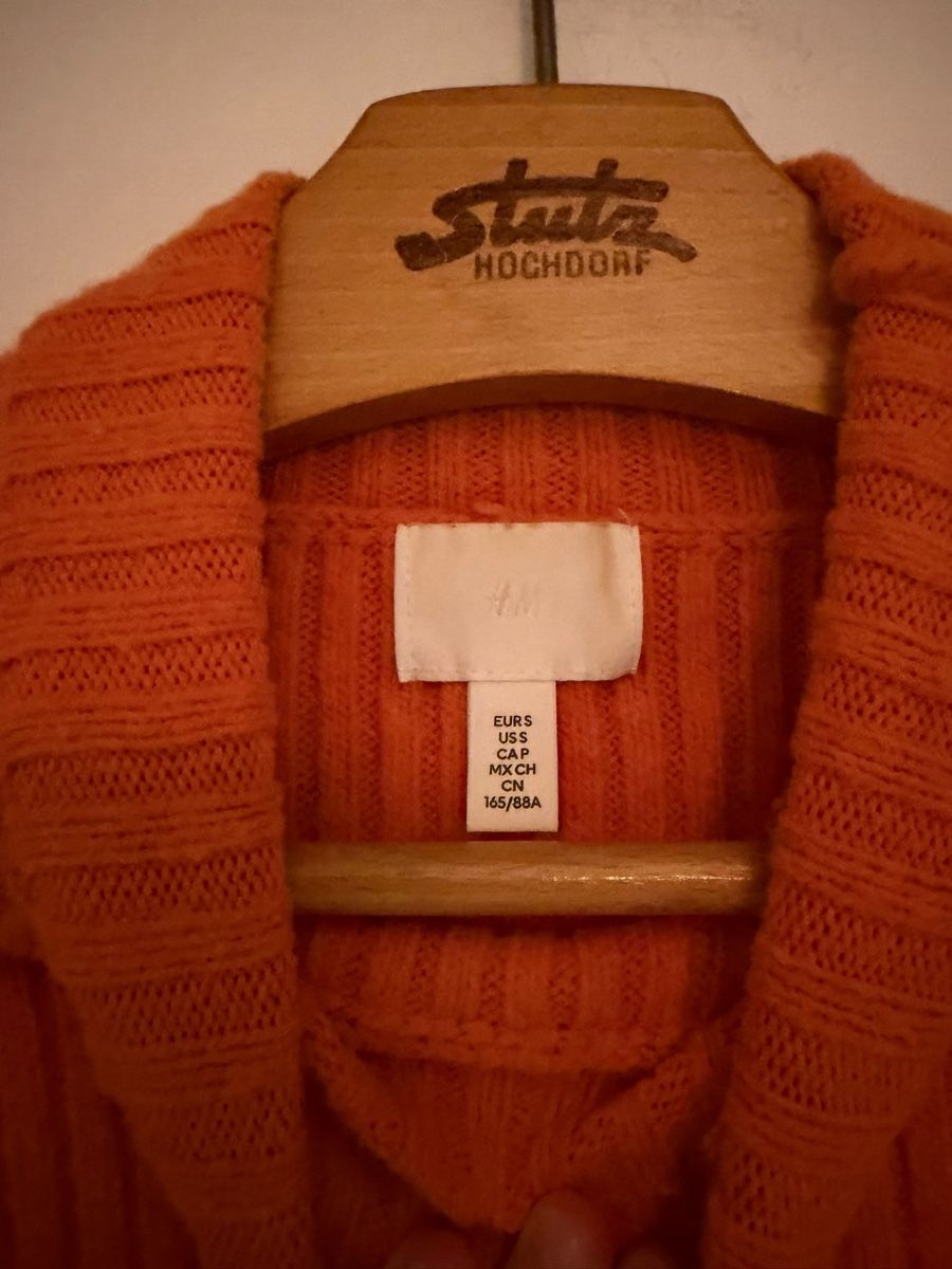 Maglioni & Felpe: H&M Rippenpullover orange Rollkragen Grösse S – Usato da Hochdorf venduto da a.patricia 1