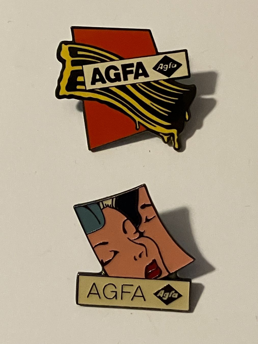 Placchette & Badge: 2 Pin AGFA – Usato da Basel venduto da djwwpp