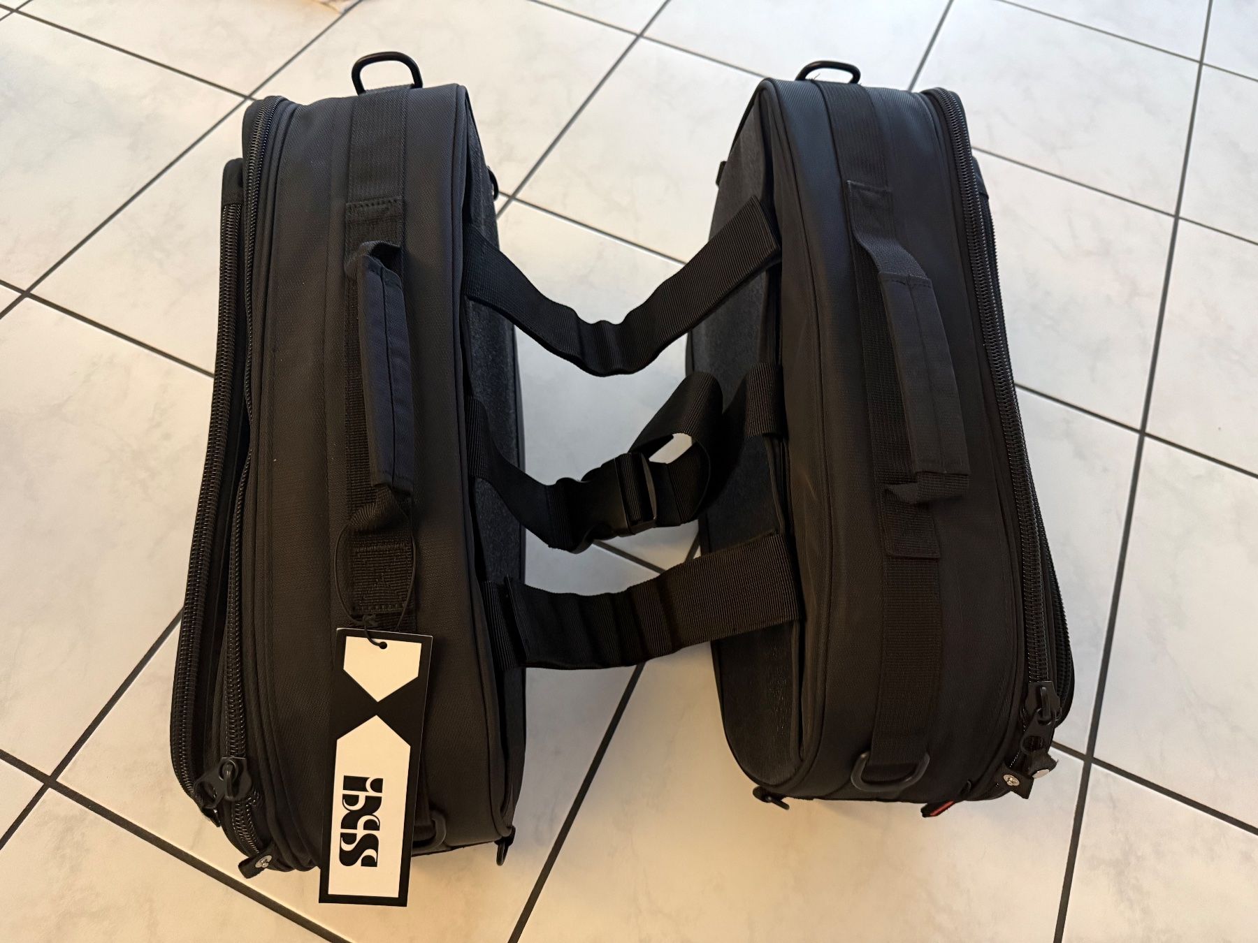 IXS Borse: IXS Satteltaschen NEU – Nuovo (secondo la descrizione) da Grenchen venduto da the_bones 1