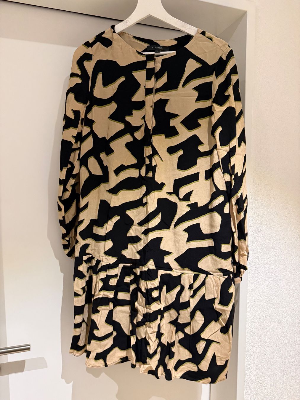 Comma Robes: Kleid comma gemustert Grösse 36 – Neuf (Voir description) à Illnau par Bigmama14