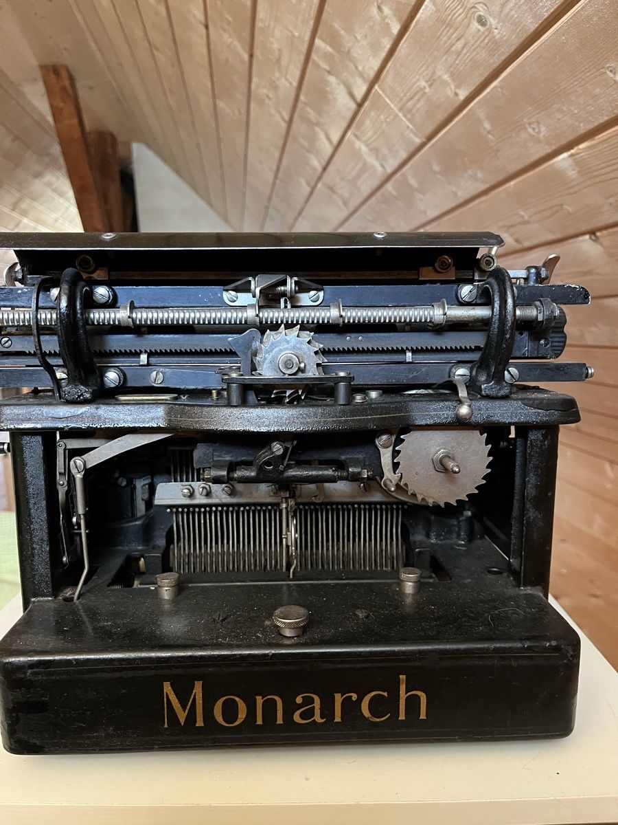 Schreibmaschinen: Schreibmaschine Monarch – Gebraucht aus Burgdorf von gab_bf55 1
