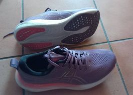 Baskets Asics : prix à discuter