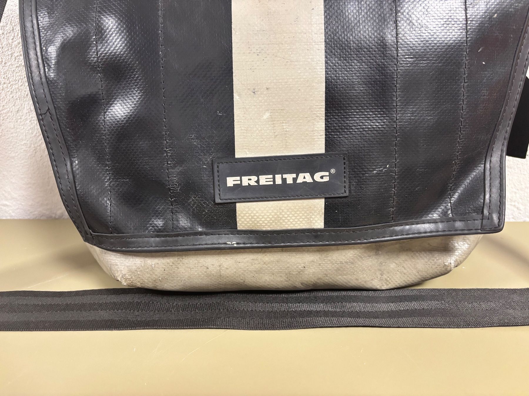 Freitag Sacs: Freitag Dexter F14 Messenger – D'occasion à Bottmingen par ana_5hrv 2