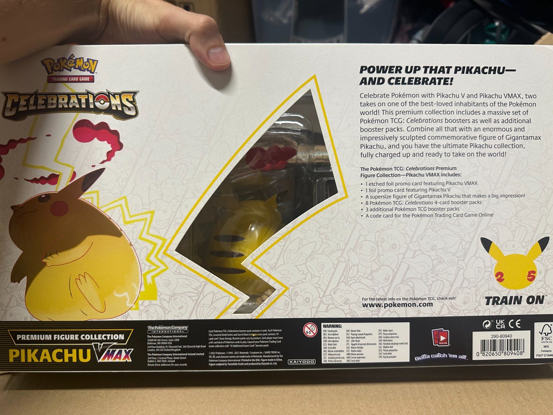 Pokémon Carte collezionabili: Celebrations Premium Figure Kollektion: Pikachu VMAX - EN – Nuovo e nell'imballaggio originale da Horgen venduto da dlt_mm7f 1
