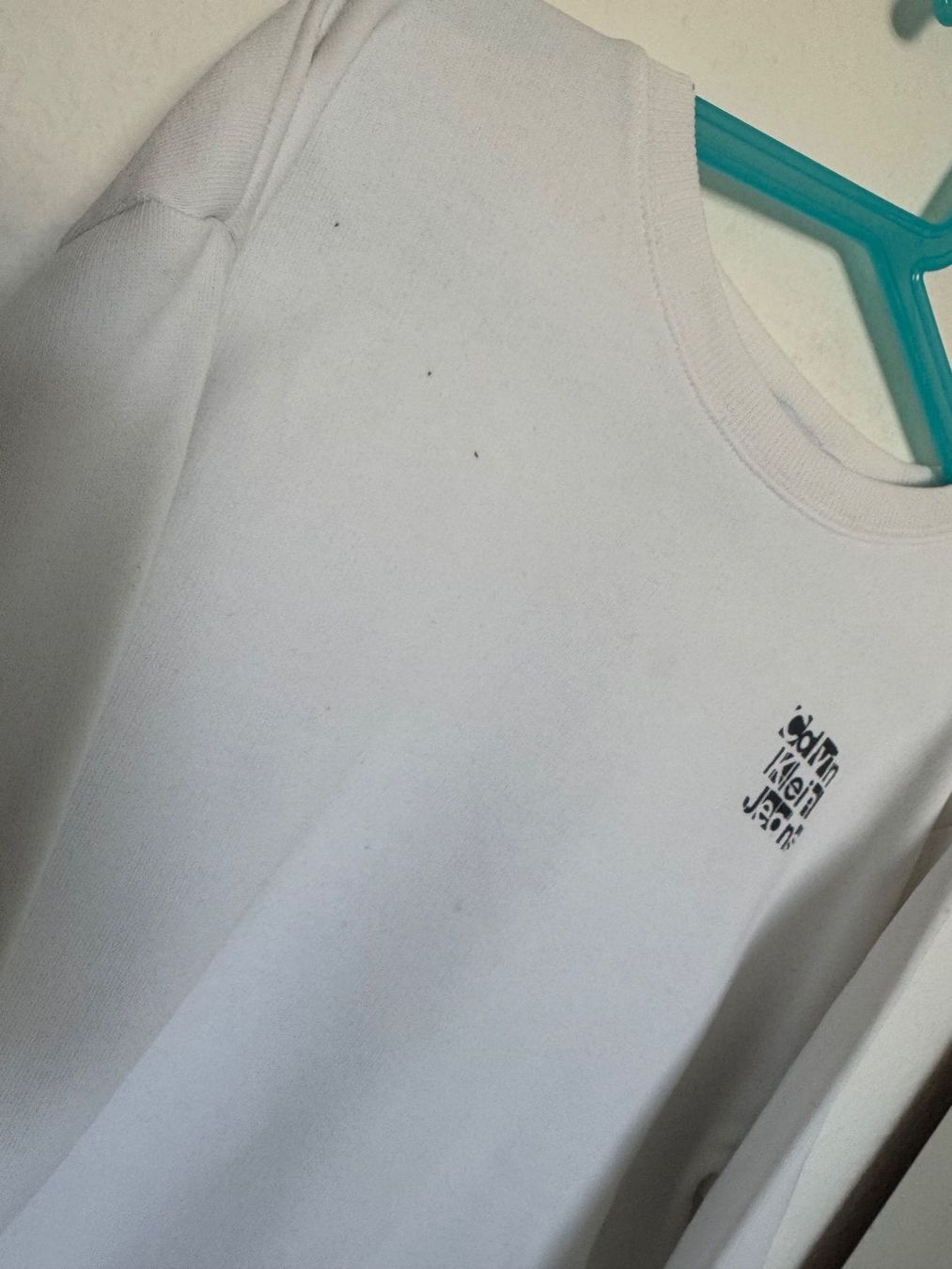 Maglioni & Felpe: Pull Calvin Klein Jeans blanc 12 ans – Usato da Chatelaine venduto da lae_7h8n 1