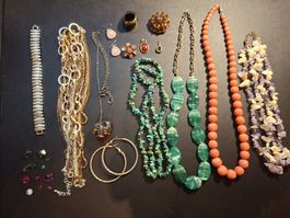 Schmuckkonvolut mit Silber- und Echtsteinschmuck aus Räumung