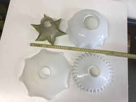 4 verres de lampe ancien en opaline