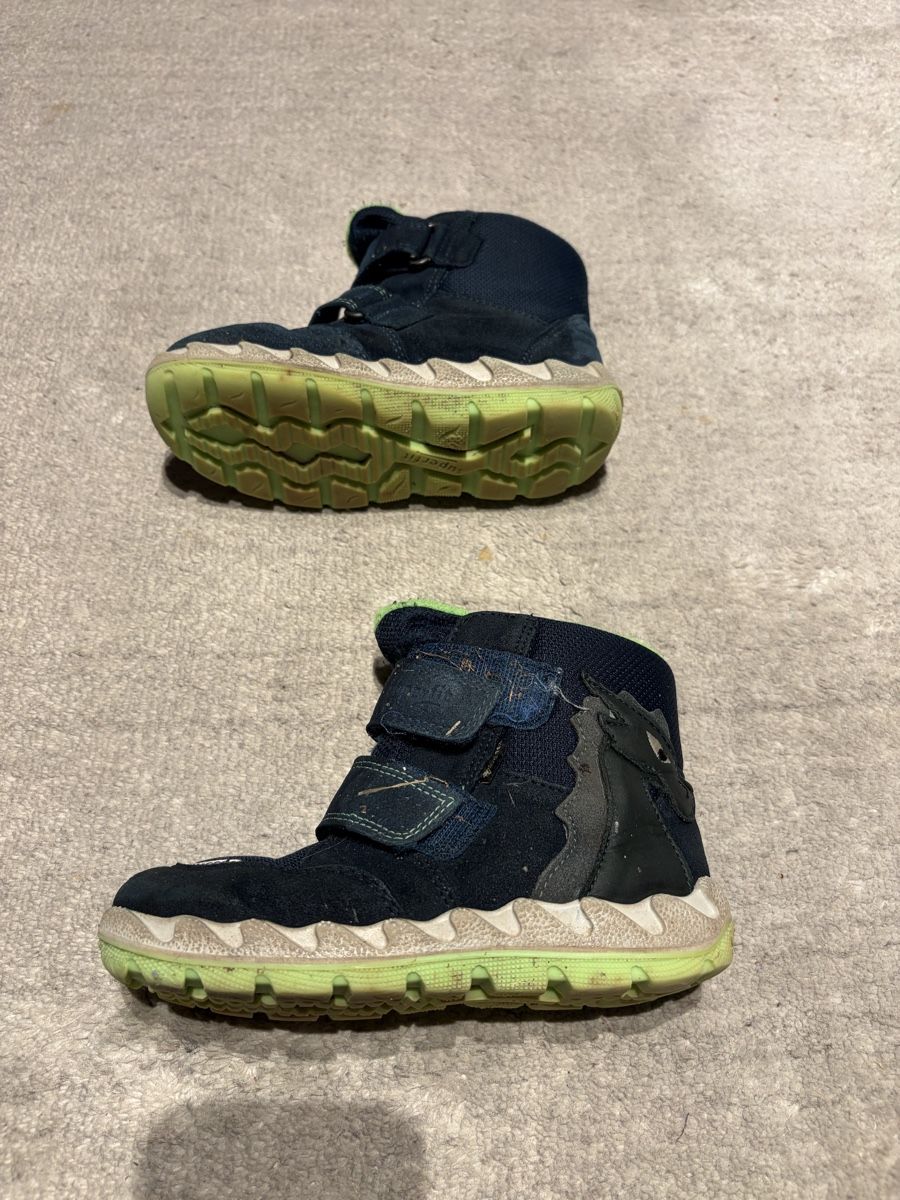 Superfit Scarpe per ragazzi: Superfit kids shoes - size 28 – Usato da Zollikon venduto da b2b_rwy2