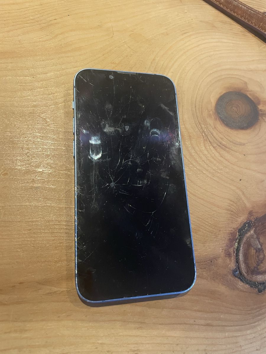 Apple Telefoni cellulari / Smartphones: iPhone 13 Mini blue, display Beschädigt – Usato da Schwarzenburg venduto da tuesi 1