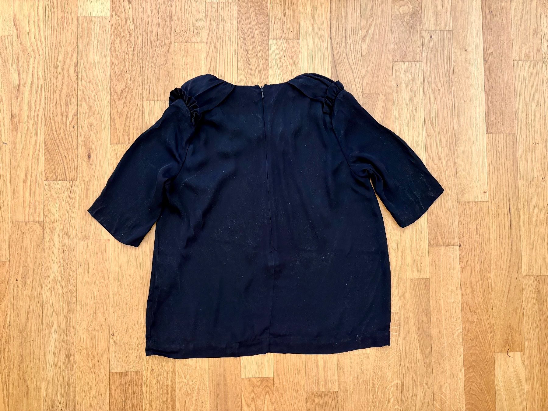 Cos Chemisiers: COS - Seidentop/-bluse in Schwarz, Grösse 40 – D'occasion à Zürich par cassandra1504 2