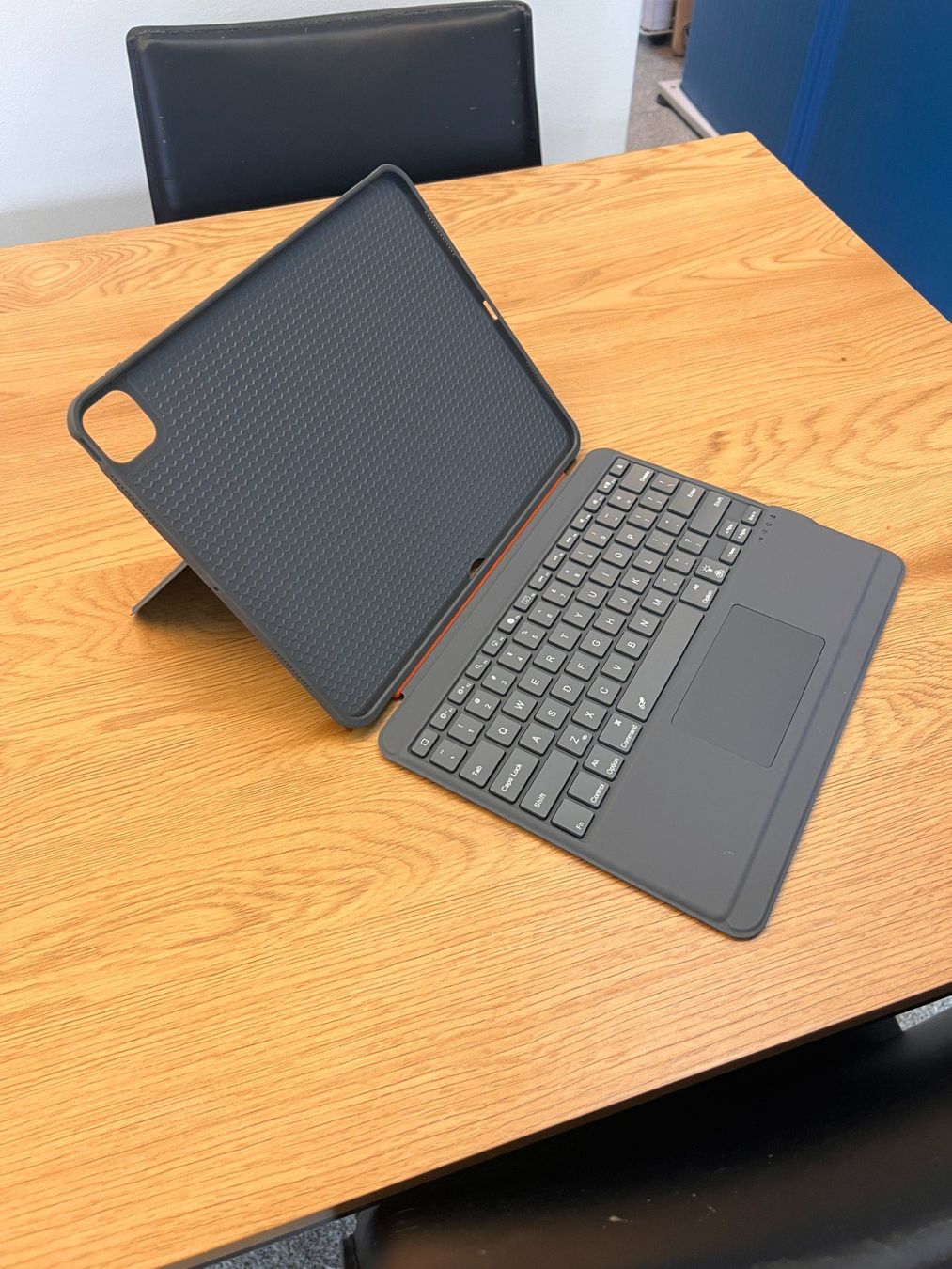 Tastiere: IPAD 13" Hülle Tastatur NEU – Nuovo (secondo la descrizione) da Trin Mulin venduto da Mapius55