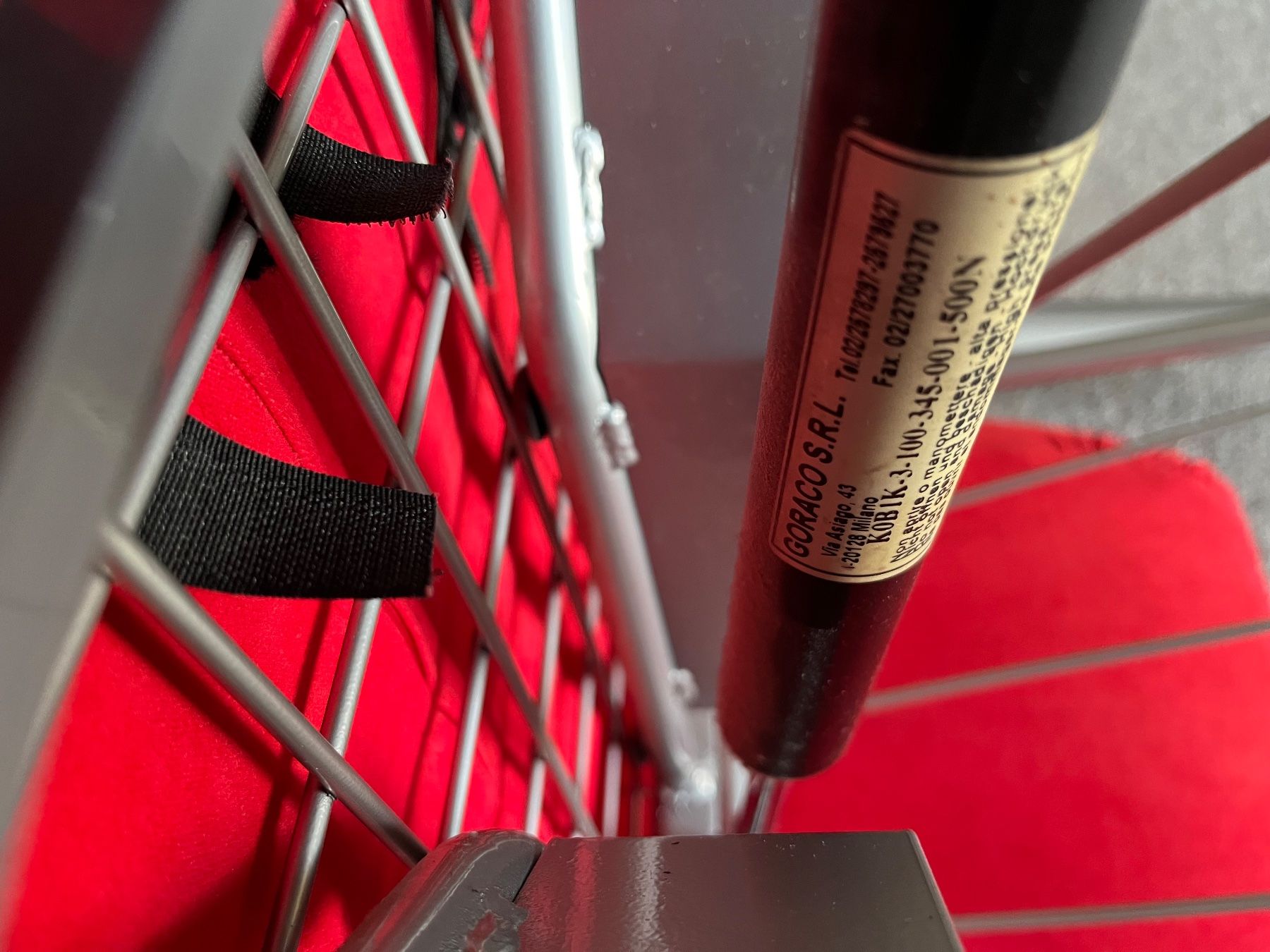 Poltrone: Roter Design Relaxsessel mit Fussablage – Usato da Obfelden venduto da Pschumi1 5