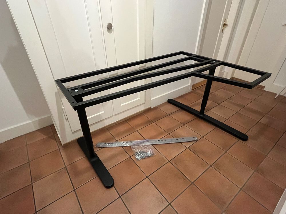 IKEA BEKANT Underframe for corner table top black Kaufen auf Ricardo