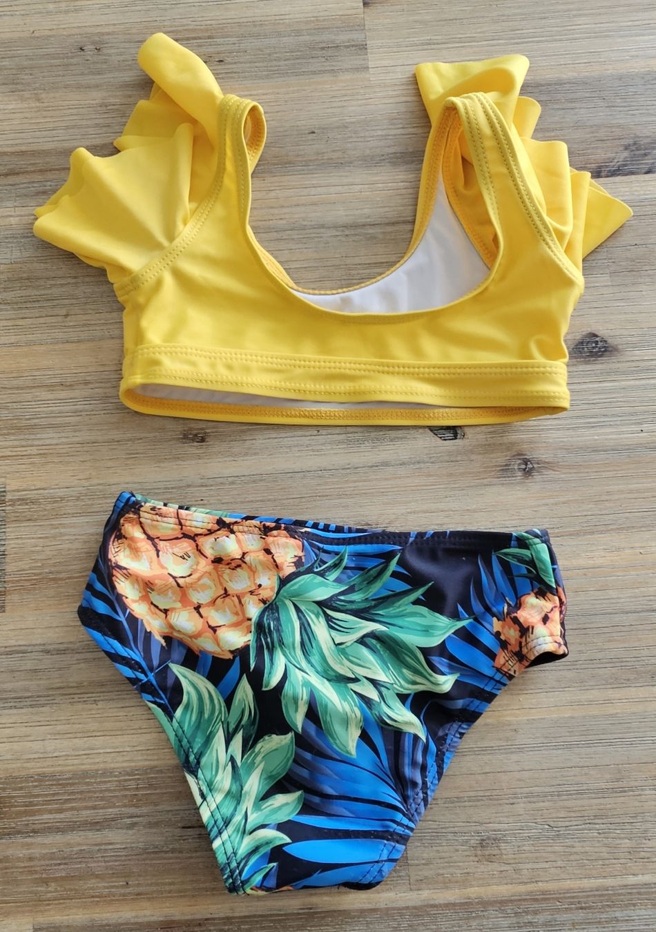 Costumi da bagno & Bikini: Mädchen Bikini Grösse 104 Gelb mit Ananasprint – Usato da Basel venduto da Sinibini86 1