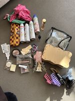 Lot de maquillage et produits de beauté divers