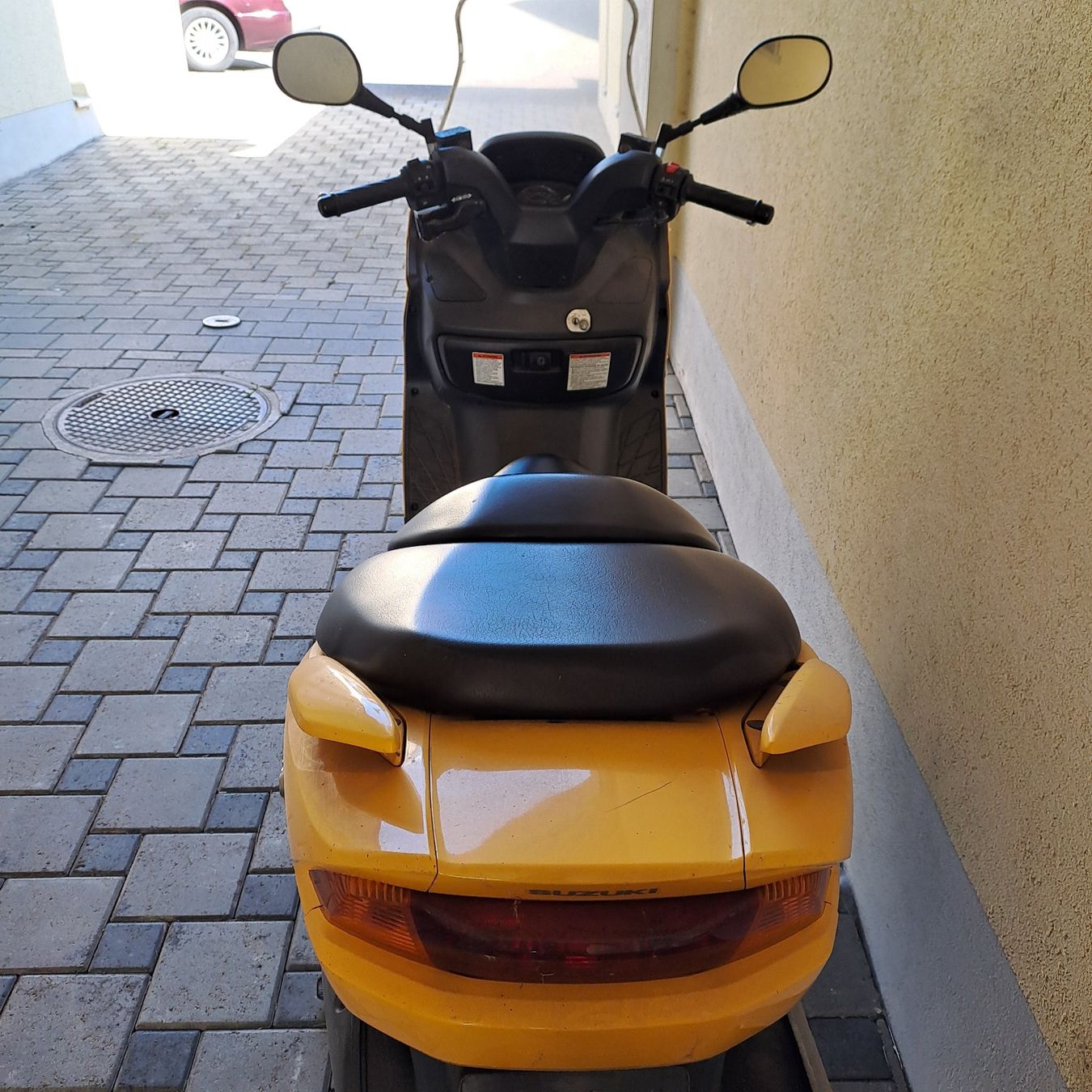 Suzuki Strada: Motorrad Suzuki Burgman – Usato da Miécourt venduto da Rol49 2