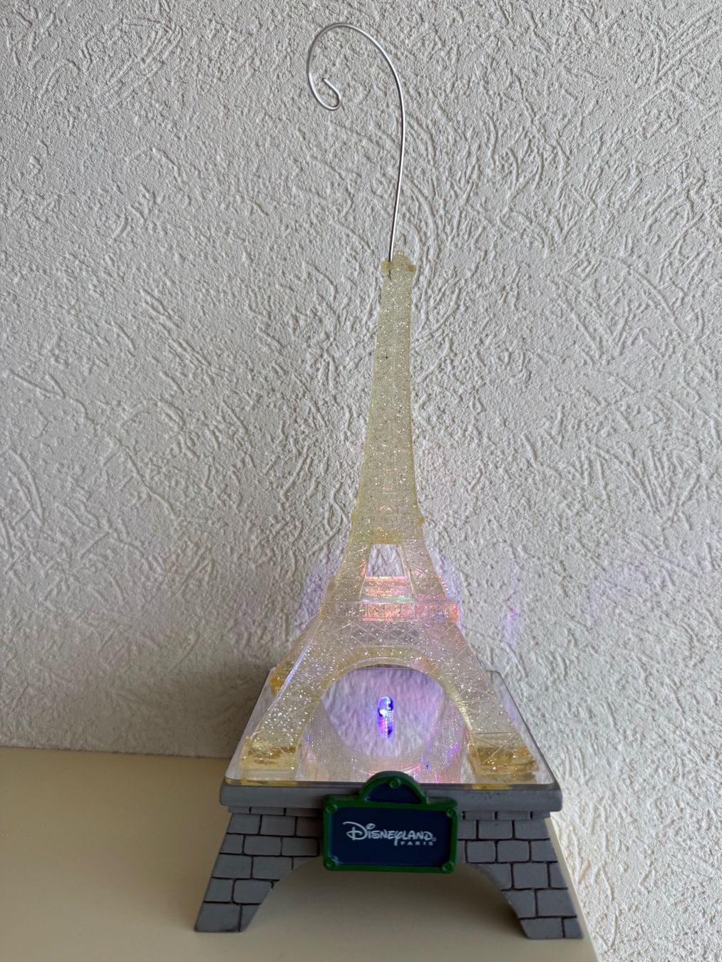 Disney Statuette: Tour Eiffel lumineuse Disneyland – Usato da St-Gingolph venduto da GoldenKeys 3
