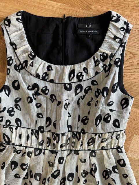 Kleider: Elegantes Kleid Gr 34 cue – Gebraucht aus Wabern von adamovski 2